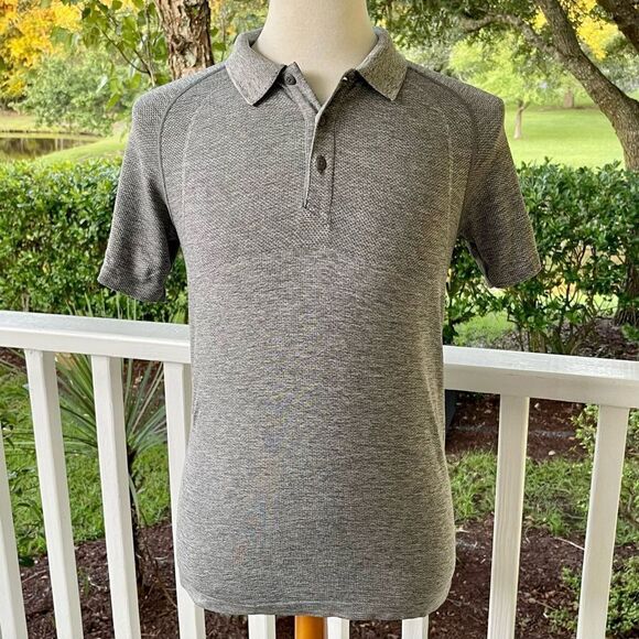 Lululemon Athletica Metal Vent Tech Polo Shirt. Size Small. Gray. - Picture 1 of 6